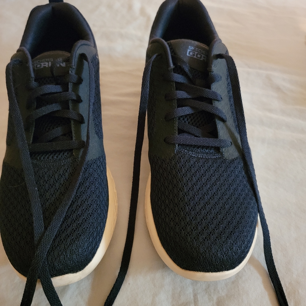 Casual shoes